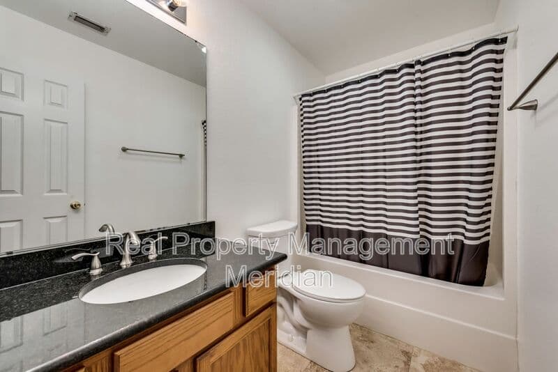 Blue Mound House: 10505 Braewood Dr