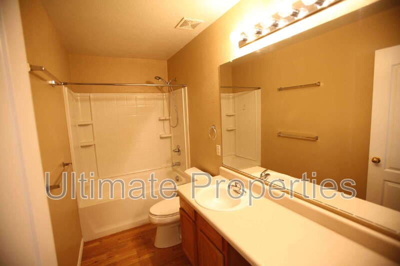 Glendale House: 6376 W Ruth Ave