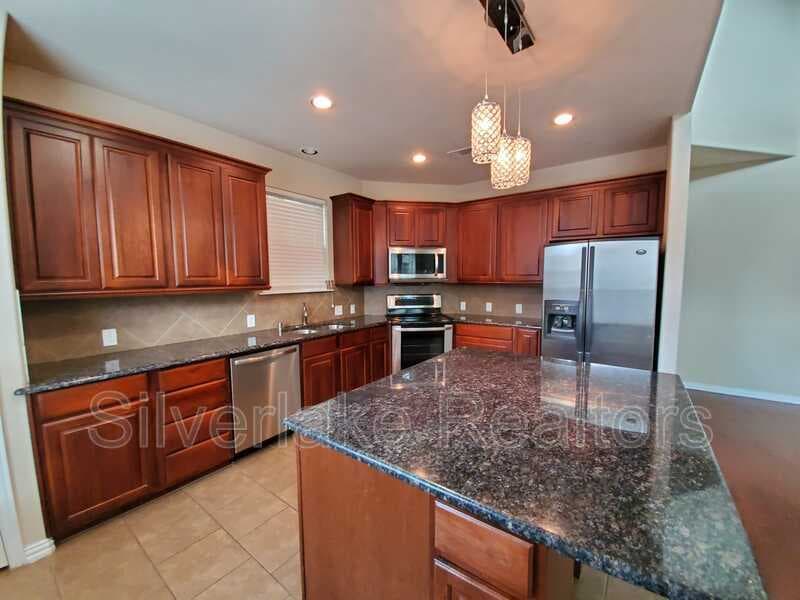 Irving Townhome: 4171 Florence Drive