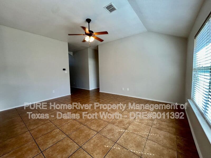 Fort Worth House: 321 Fossil Bridge Drive