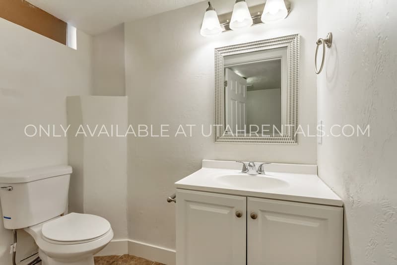 American Fork House: 411 W Main St