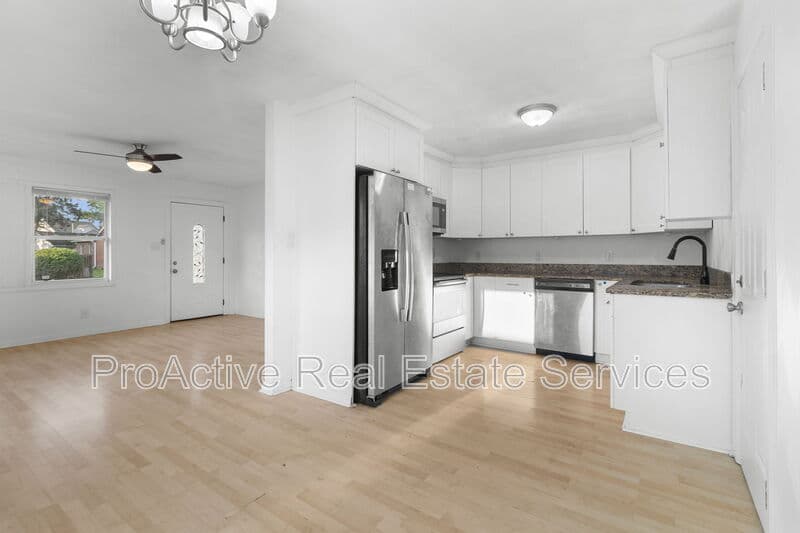 Norfolk House: 905 Tifton Street