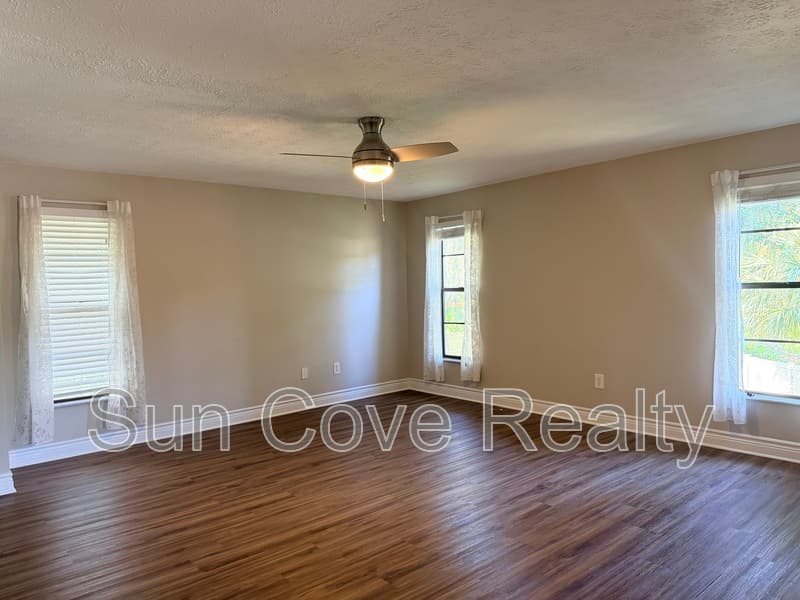 Brandon House: 4017 Paddlewheel Dr