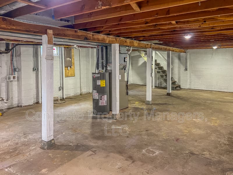 Albert Lea House: 1405 West Clark Street