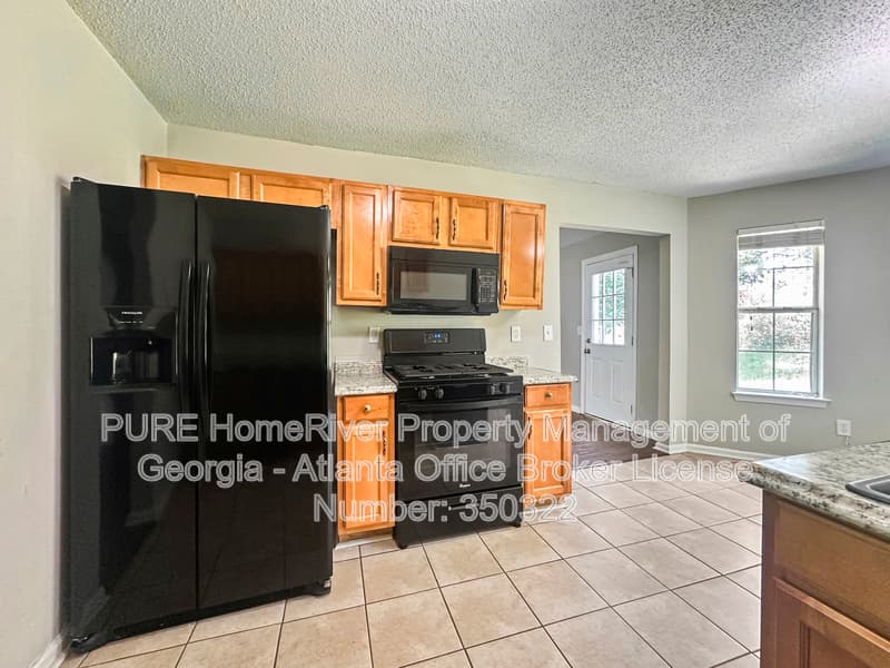 Mcdonough House: 1017 Maris Ln