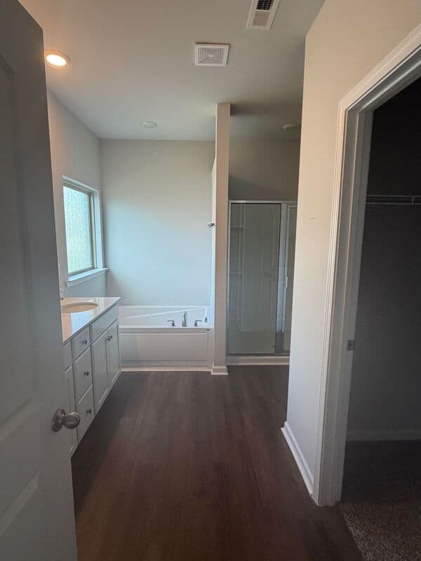 Athens House: 13937 Lannister Lane