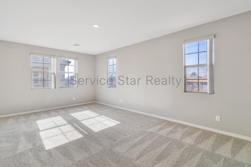 Phoenix House: 17214 N 9th Pl
