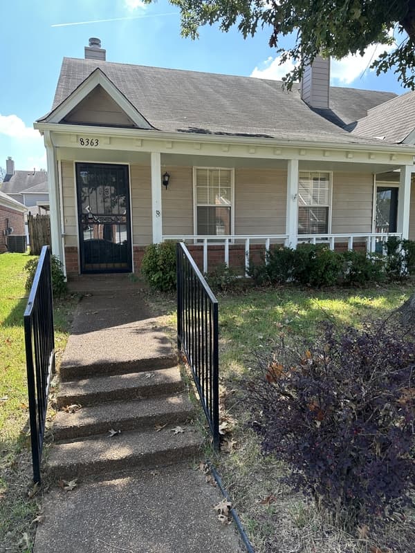 Memphis House: 8363 Mangrove Drive
