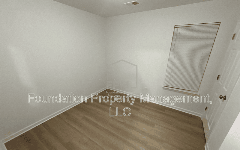 Memphis House: 4183 Knob Drive
