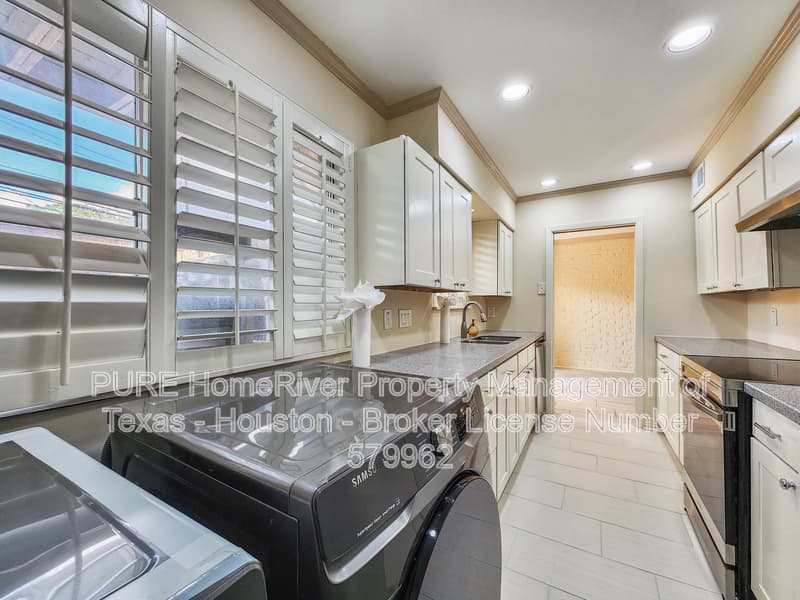 Houston Condo: 4040 San Felipe St