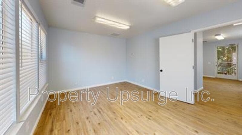Redding House: 3404 Bechelli Lane - E