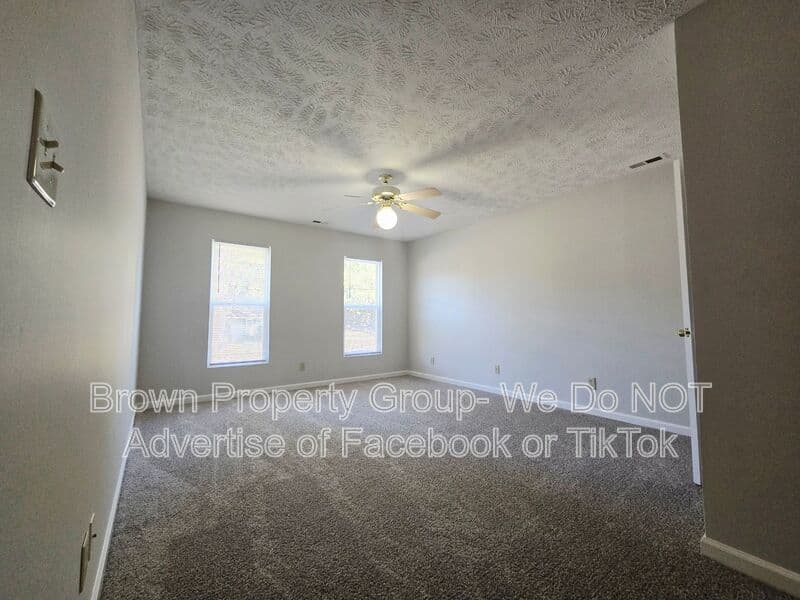 Raeford House: 202 Cobblestone Ct