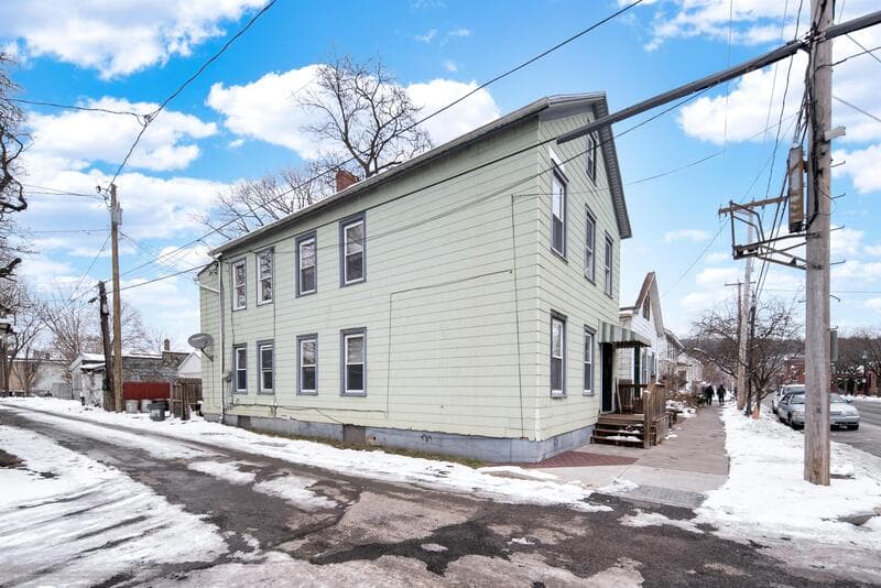 Troy Condo: 13 112th Street - Unit 1