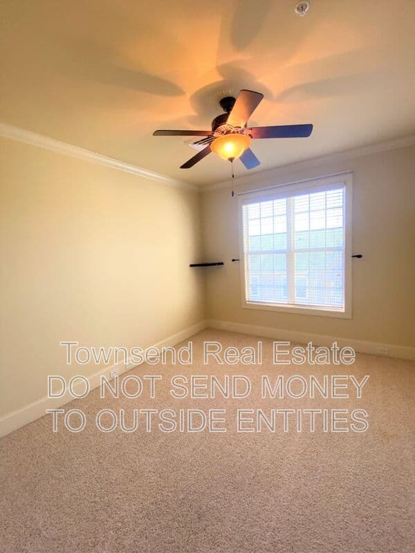 Fayetteville House: 3310-304 Starboard Way