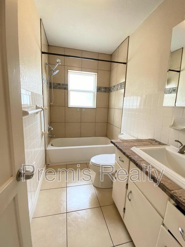 Clearwater House: 1416 Druid Road