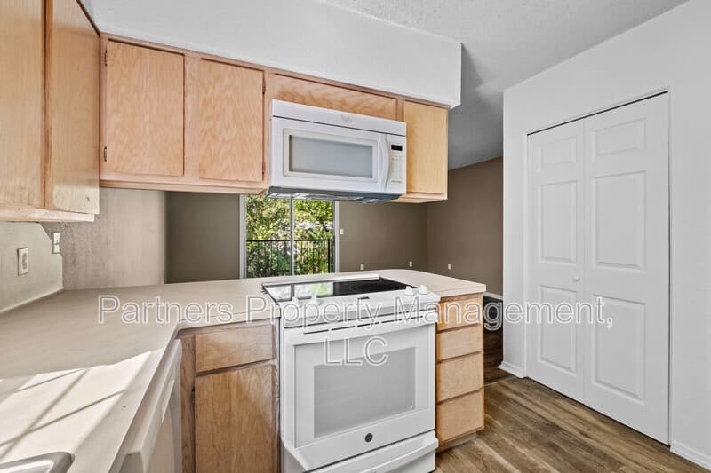 Fayetteville Condo: 1621 North Leverett Avenue - 6