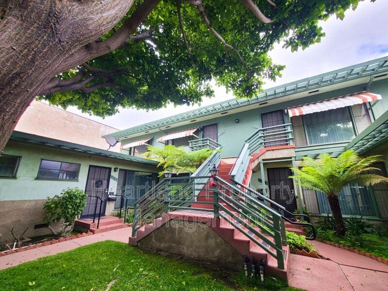 La Mesa Condo: 5123 Wilson St.