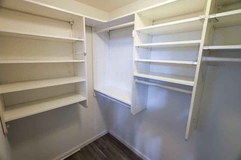 Long Beach House: 2942 Claremore Ln