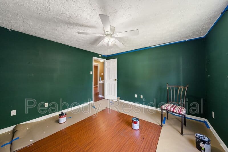 Springfield House: 8273 Raindrop Way