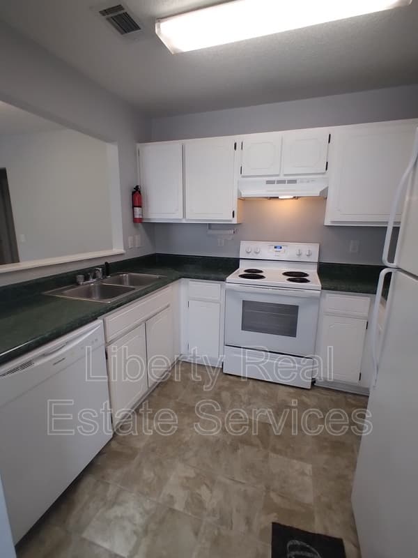 Hinesville Condo: 910 Brett Dr