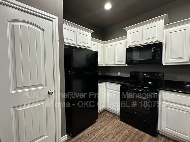 Oklahoma City Condo: 1027 SW 92nd St
