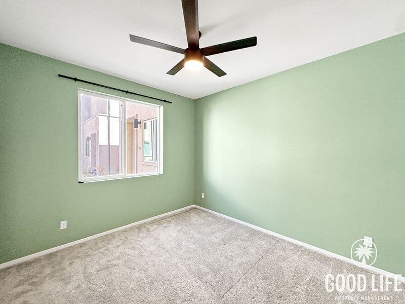 San Diego Townhome: 5215 Surfwalk Way