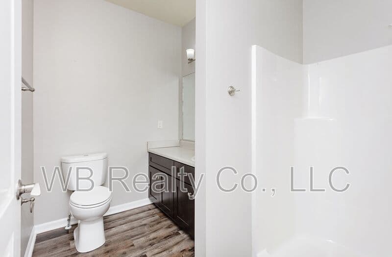 Grimes Condo: 1951 N James St