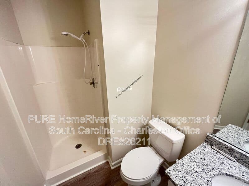 Ladson House: 180 Ponderosa Dr