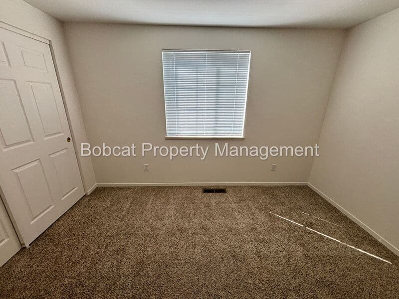 Carson City House: 707 Armory Ln