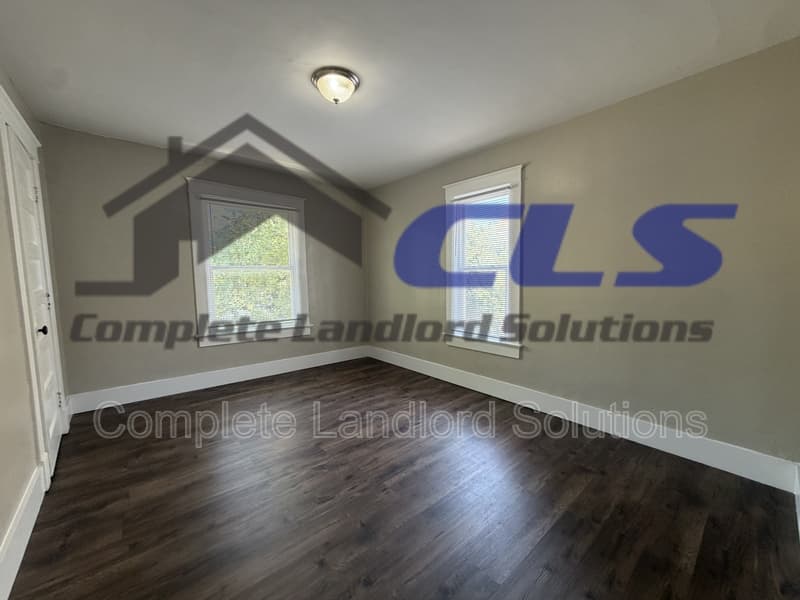 Terre Haute Condo: 1423 Ohio Street - 1425
