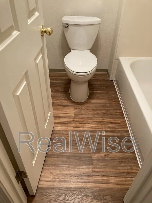 Medford Townhome: 1221 Skeeters Ln