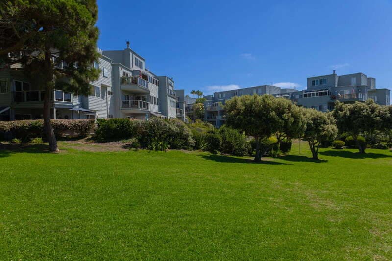Redondo Beach Condo: 210 The Village