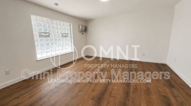 Detroit Condo: 11360 Wyoming Ave