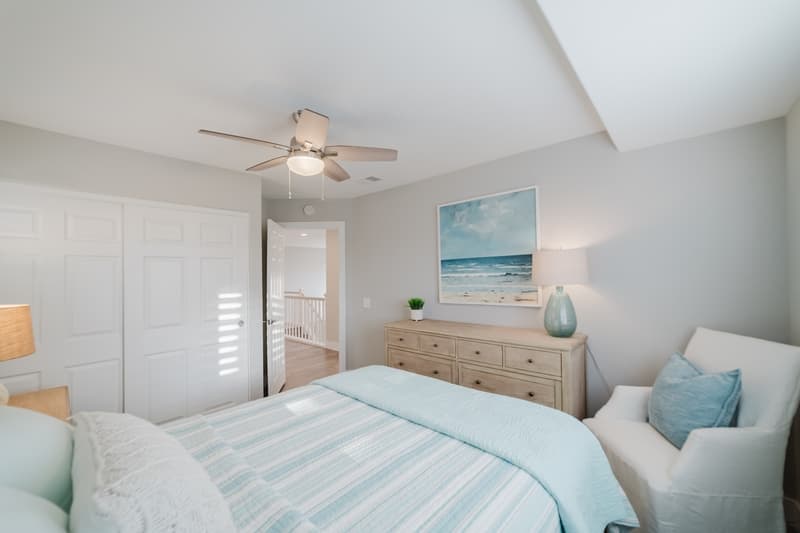 Carlsbad House: 7528 Navigator Circle