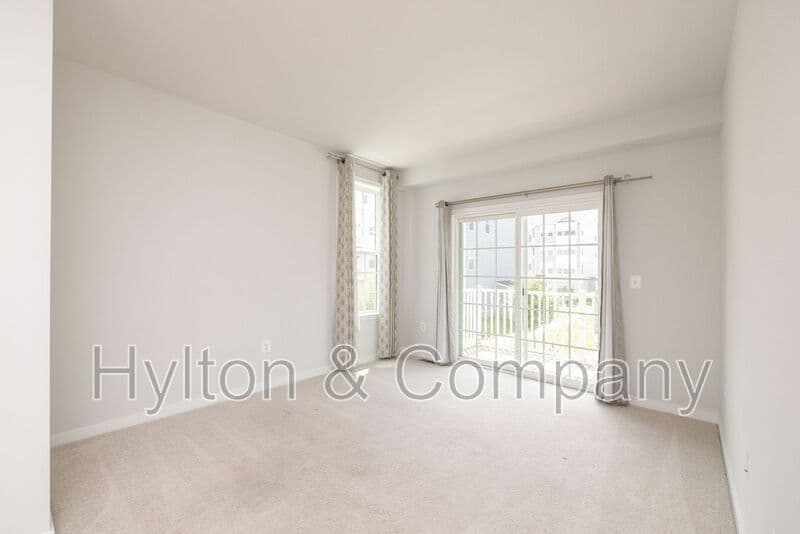 Richmond Townhome: 5920 Whitehurst Ln