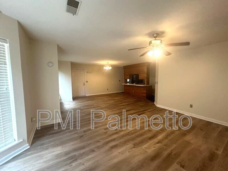 Columbia Condo: 61 Battery Walk Ct