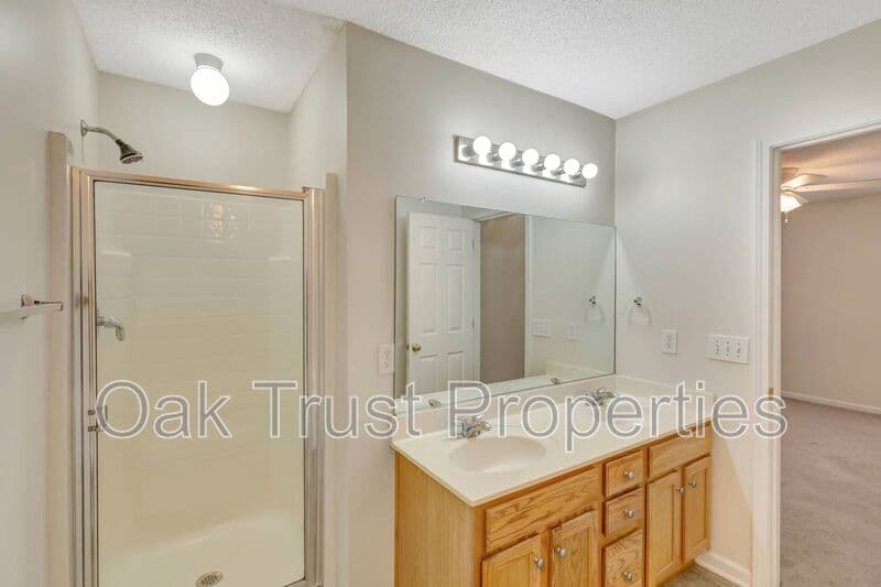 Ladson House: 1053 Friartuck Trail