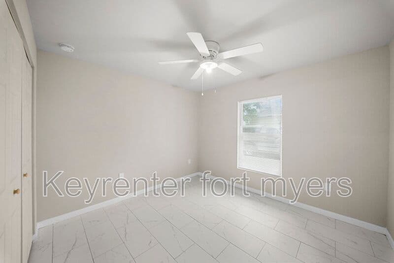 FORT MYERS House: 1914 FRENCH ST