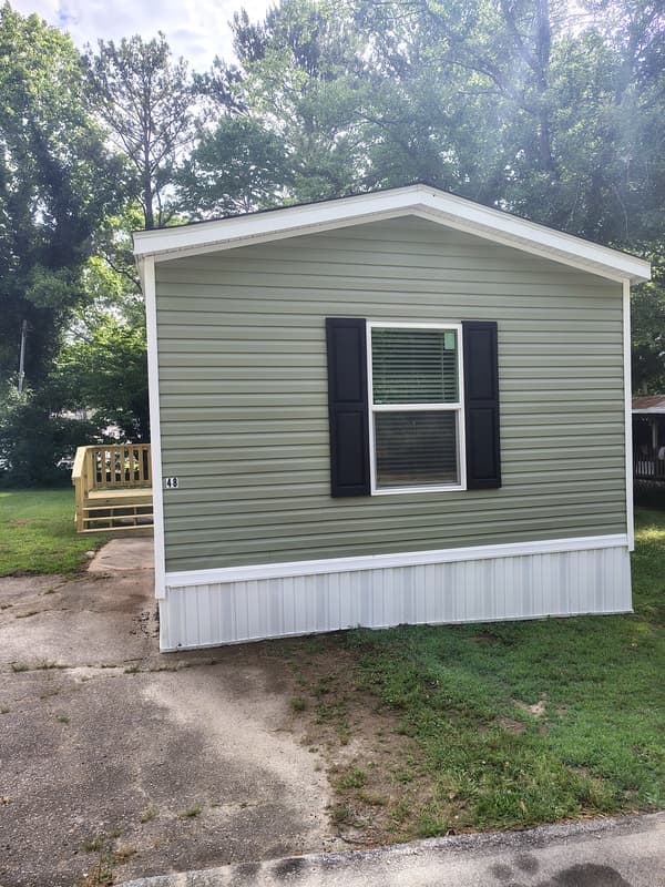 ELLENWOOD House: 26 Spencer Drive
