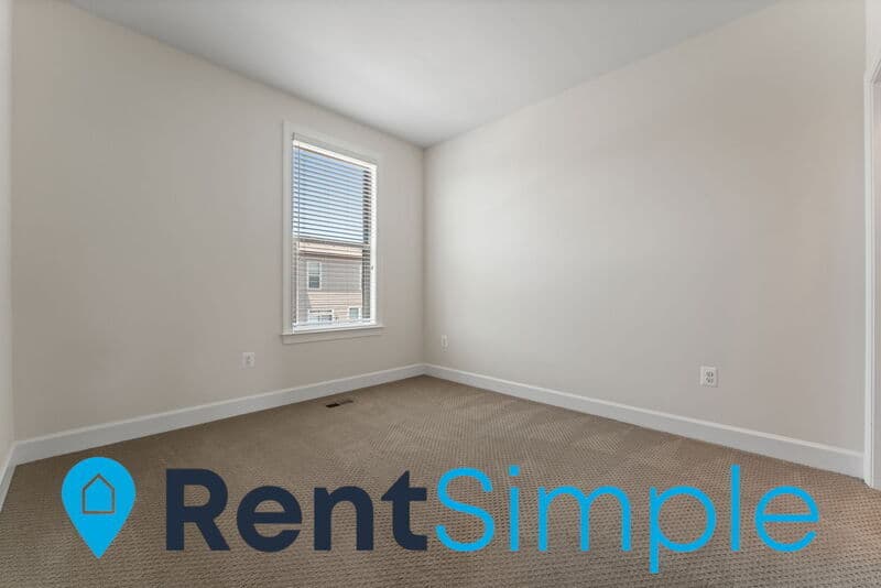 Manassas Townhome: 10520 Ratcliffe Trail