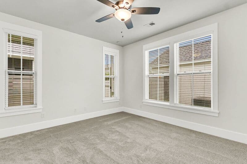 Summerville Townhome: 254 Symphony Ave