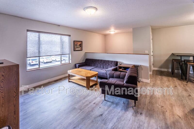 Mankato Condo: 1310 Warren St.