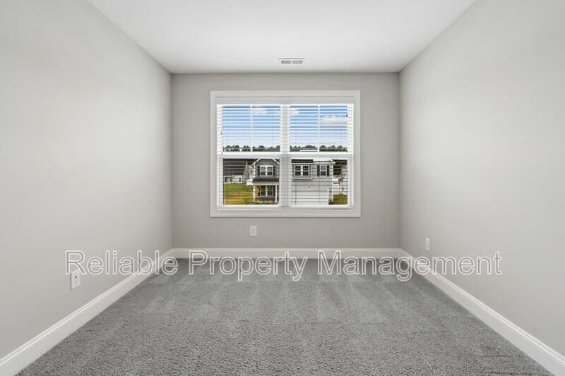 Clayton House: 102 Wicklow Ct