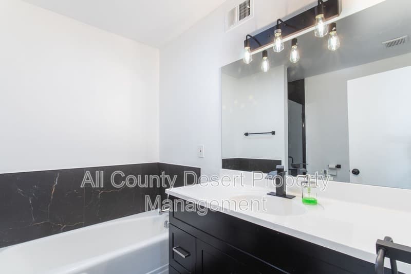 Palm Desert Condo: 46075 Ocotillo Drive