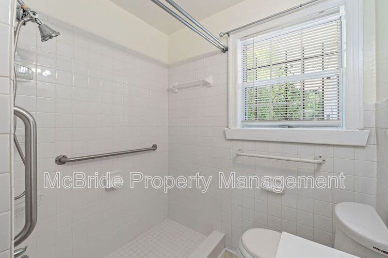 Augusta House: 1739 Cornell Drive