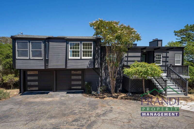 San Anselmo House: 645 Fawn Dr