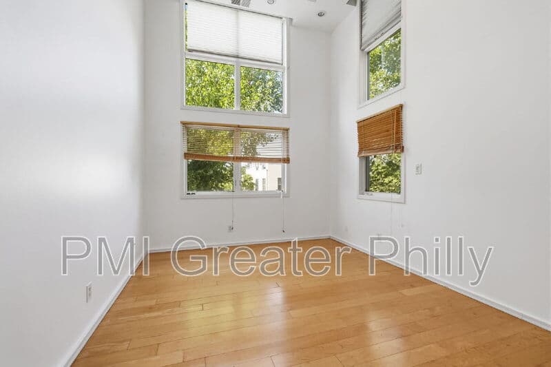 Philadelphia Condo: 182 Gay St
