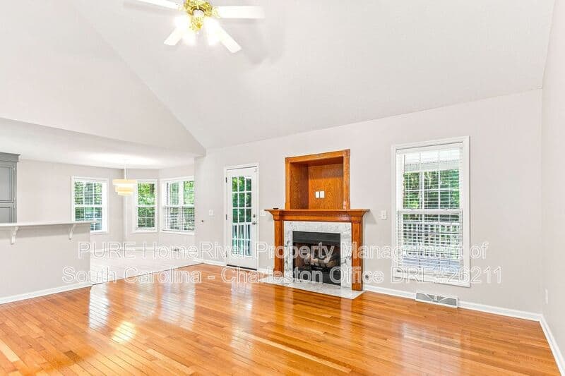Goose Creek House: 116 Ethanhill St.