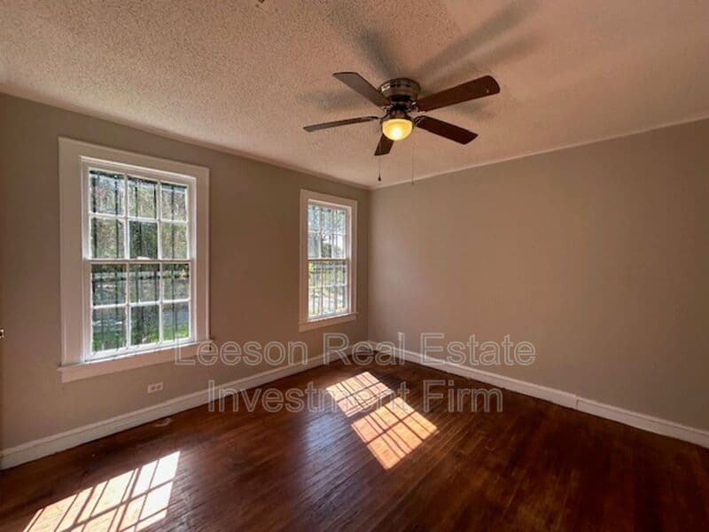 Shreveport House: 3603 Darien St