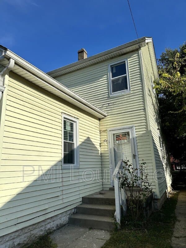 Louisville House: 3605 Larkwood Ave